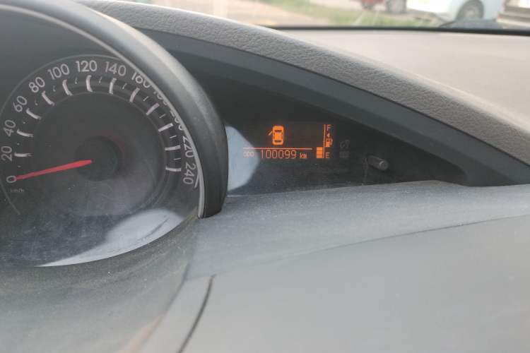 Used Toyota Verso 2011 180E CVT Elite Edition Odometer Close Up