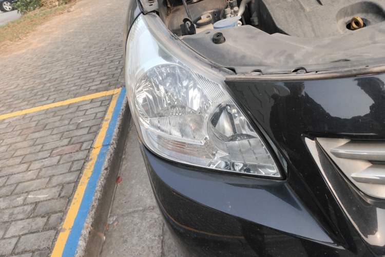 Used Toyota Verso 2011 180E CVT Elite Edition Right Front Headlight