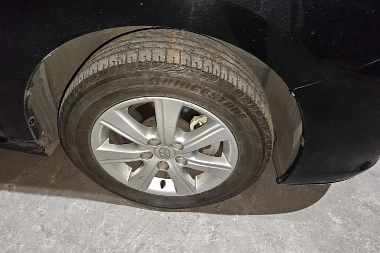 Used Toyota Verso 2011 180E CVT Elite Edition Right Front Wheel Hub