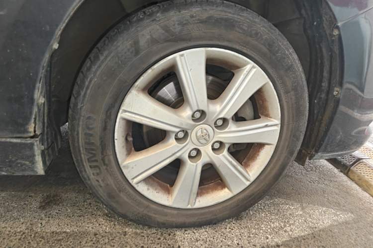 Used Toyota Verso 2011 180G CVT Luxury Edition Right Front Wheel Hub