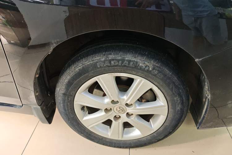 Used Toyota Verso 2011 180E CVT Elite Edition Right Front Wheel Hub