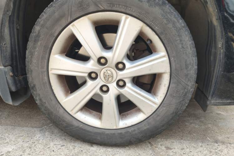 Used Toyota Verso 2011 180E CVT Elite Edition Right Front Wheel Hub