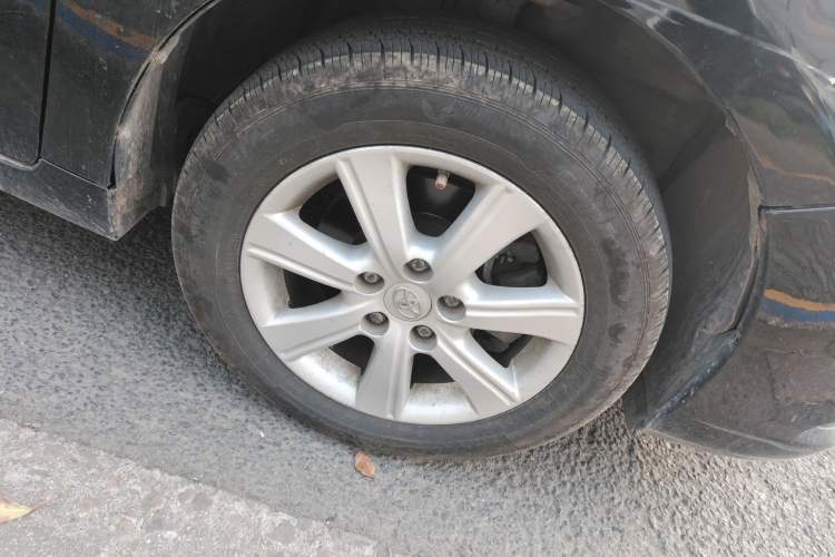 Used Toyota Verso 2011 180E CVT Elite Edition Right Front Wheel Hub