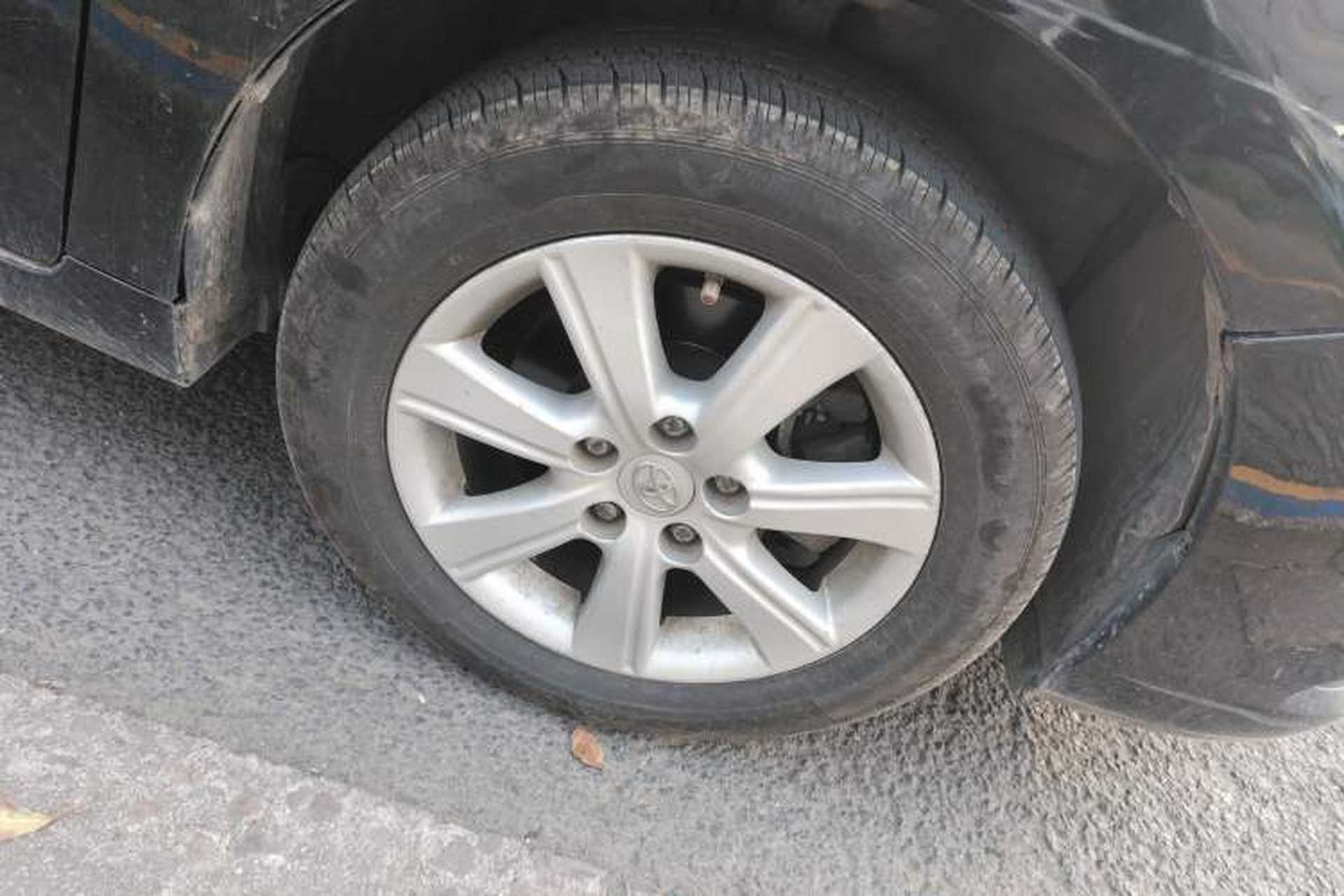 Used Toyota Verso 2011 180E CVT Elite Edition Right Front Wheel Hub
