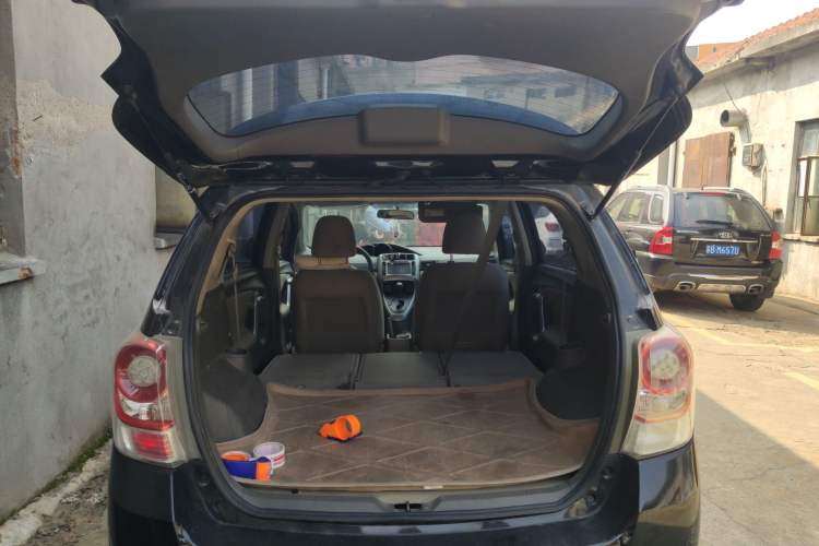 Used Toyota Verso 2011 180E CVT Elite Edition Trunk