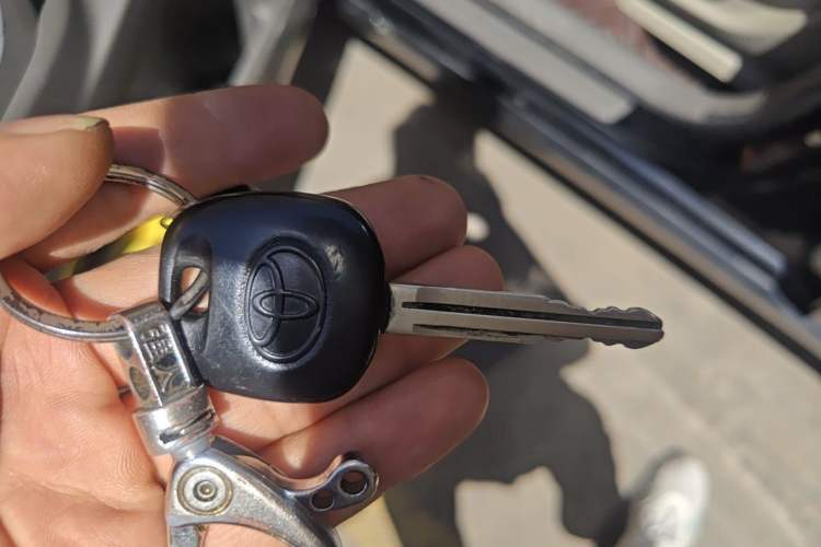 Used Toyota Verso 2011 180E CVT Elite Edition Vehicle Key