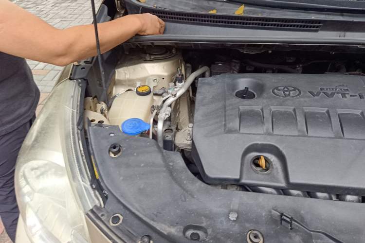 Used Toyota Verso 2011 180G CVT Comfort Edition Engine Bay Right
