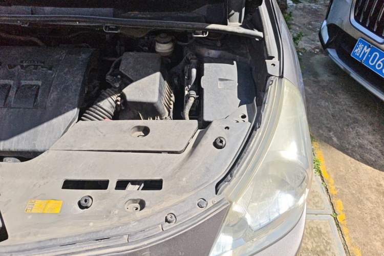 Used Toyota Verso 2011 180G CVT Luxury Multi-Function Version Engine Bay Left