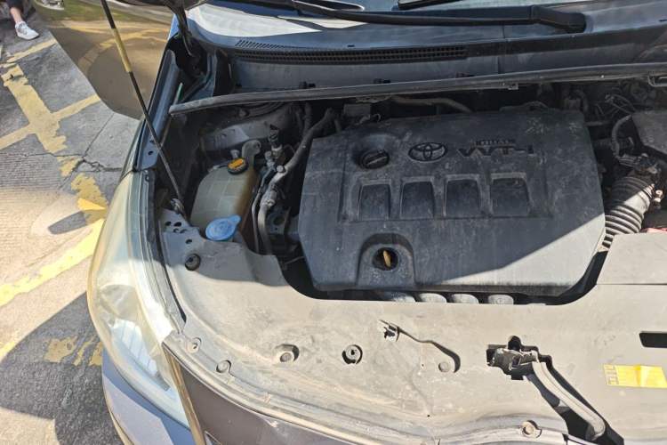 Used Toyota Verso 2011 180G CVT Luxury Multi-Function Version Engine Bay Right
