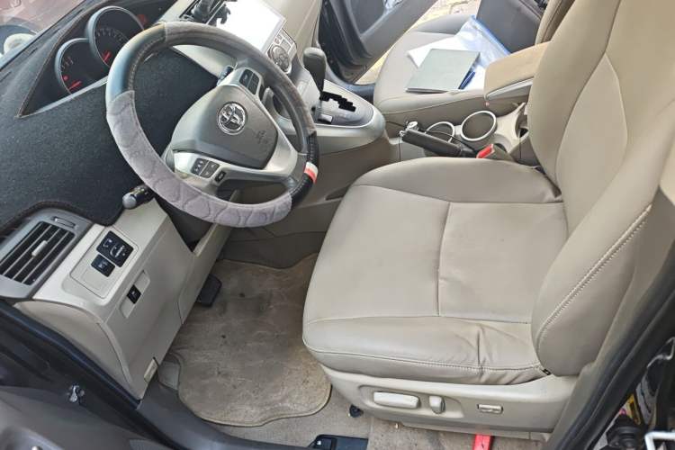 Used Toyota Verso 2011 180G CVT Luxury Multi-Function Version Left Front Seat