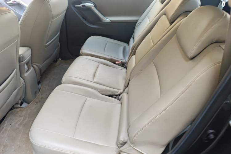 Used Toyota Verso 2011 180G CVT Luxury Multi-Function Version Left Rear Seat