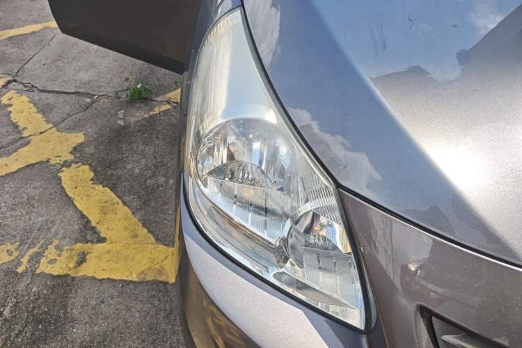 Used Toyota Verso 2011 180G CVT Luxury Multi-Function Version Right Front Headlight