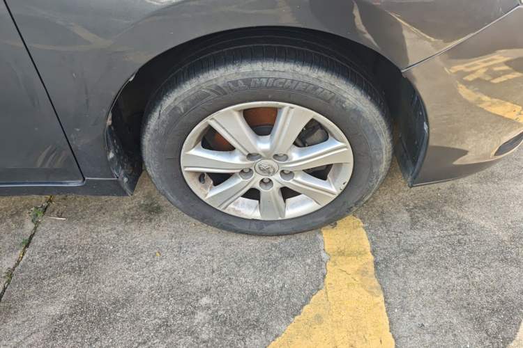 Used Toyota Verso 2011 180G CVT Luxury Multi-Function Version Right Front Wheel Hub