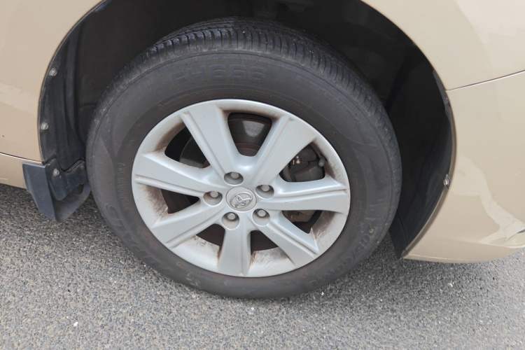 Used Toyota Verso 2011 180E CVT Elite Edition Right Front Wheel Hub