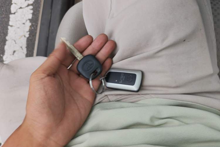 Used Toyota Verso 2011 180E CVT Elite Edition Vehicle Key