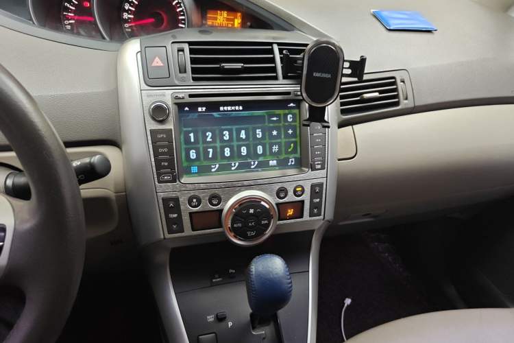Used Toyota Verso 2011 180G CVT Luxury Edition Audio And AC Panel