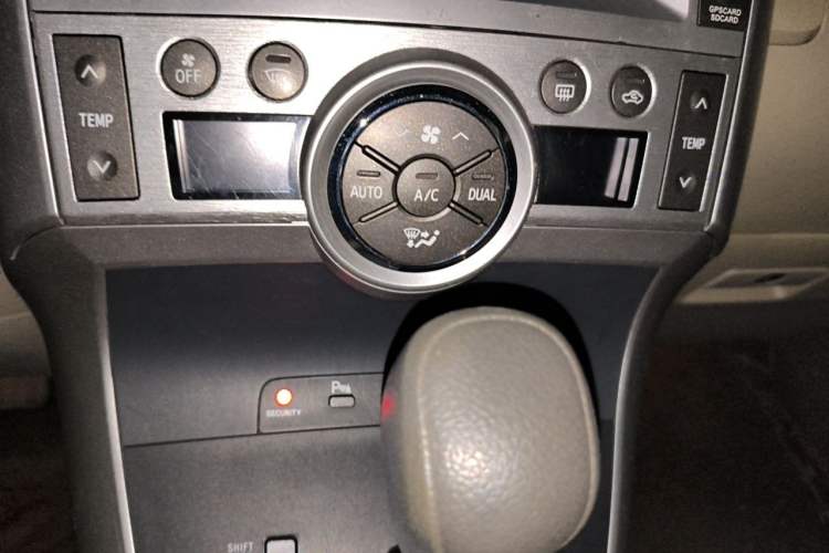 Used Toyota Verso 2011 180G CVT Luxury Multi-Function Version Audio And AC Panel