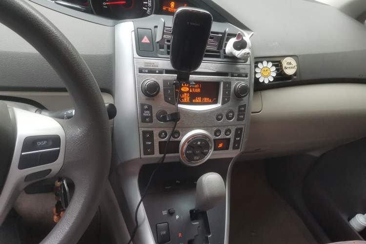Used Toyota Verso 2011 180G CVT Comfort Edition Audio And AC Panel