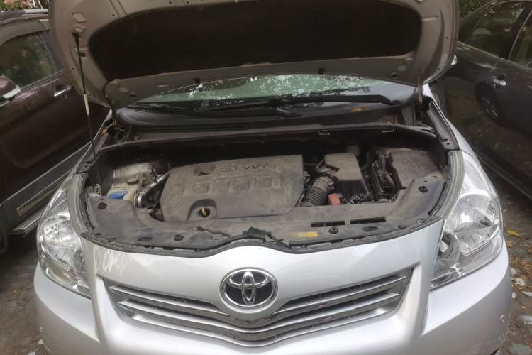Used Toyota Verso 2011 180G CVT Comfort Edition Engine Bay