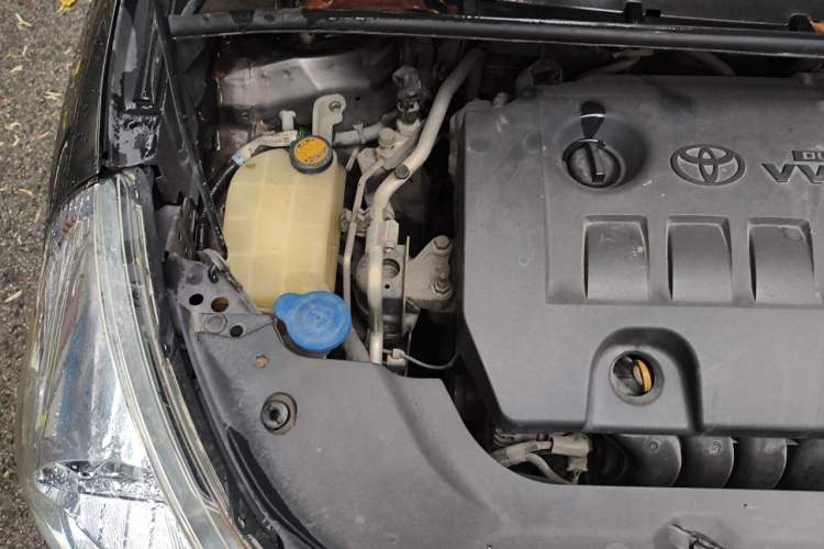 Used Toyota Verso 2011 180E CVT Elite Edition Engine Bay Right