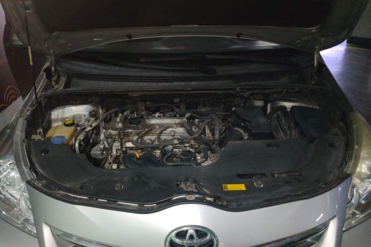 Used Toyota Verso 2011 180E CVT Elite Edition Engine Bay