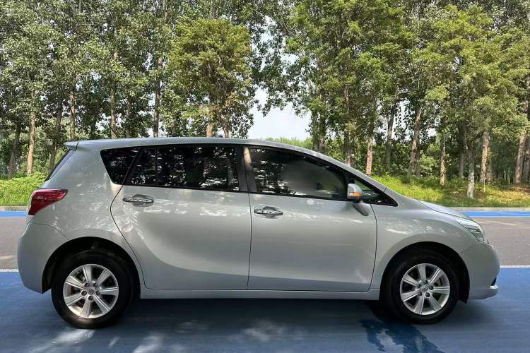 Used Toyota Verso 2011 180E CVT Elite Edition Exterior 3