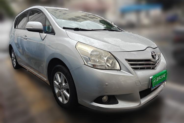Used Toyota Verso 2011 180G CVT Luxury Edition Front Right 45 Deg