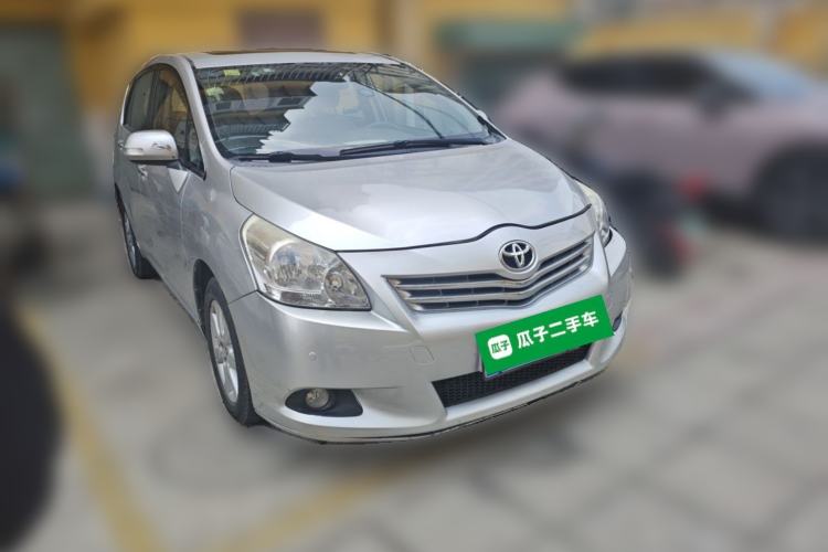 Used Toyota Verso 2011 180G CVT Luxury Edition Front Right 45 Deg