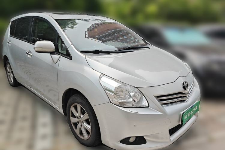 Used Toyota Verso 2011 200V CVT Ultimate Navigation Edition Front Right 45 Deg