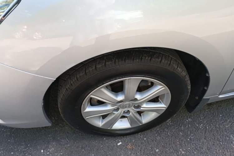 Used Toyota Verso 2011 180E CVT Elite Edition Left Front Wheel Hub