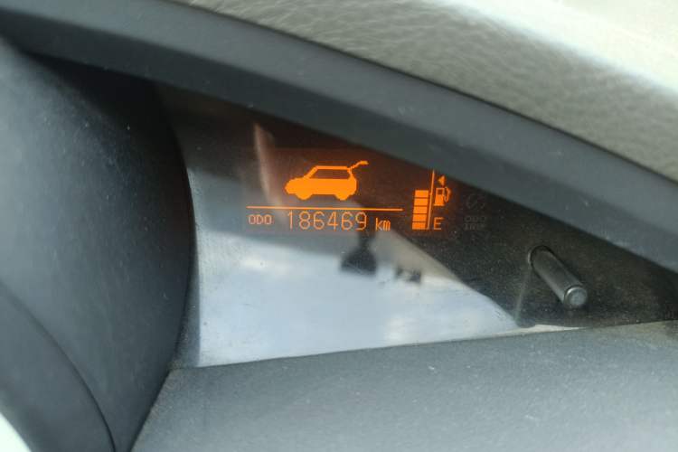 Used Toyota Verso 2011 180E CVT Elite Edition Odometer Close Up
