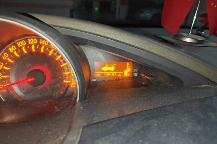 Used Toyota Verso 2011 160E Manual Elite Edition Odometer Close Up