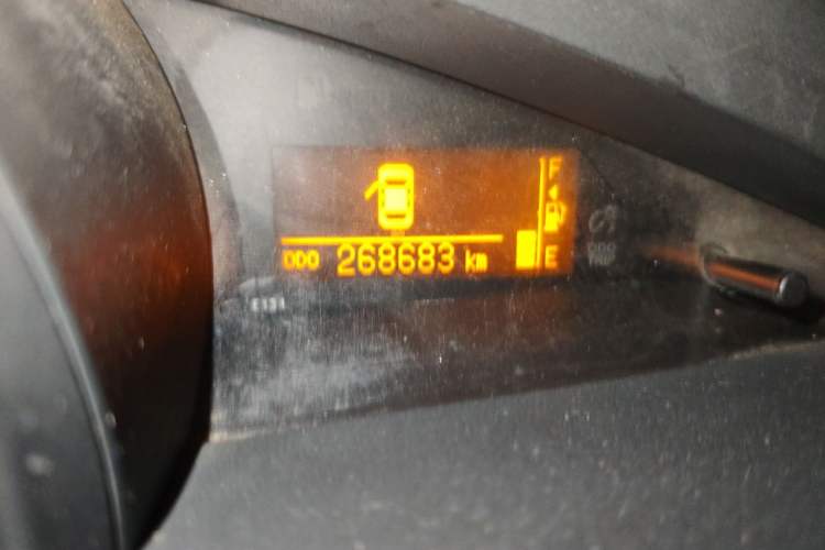 Used Toyota Verso 2011 180E CVT Elite Edition Odometer Close Up