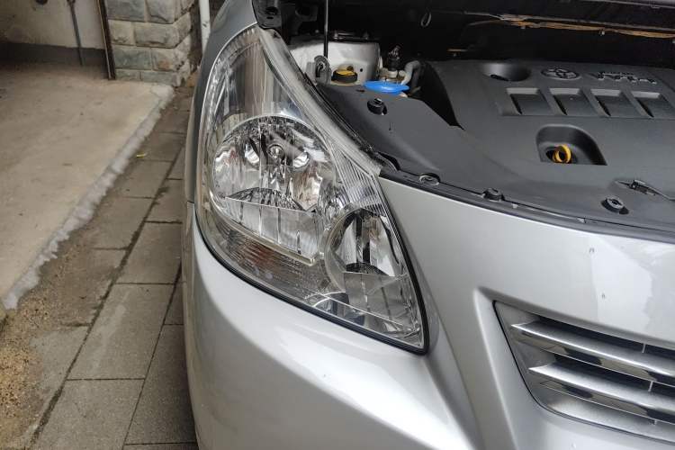 Used Toyota Verso 2011 180E CVT Elite Edition Right Front Headlight
