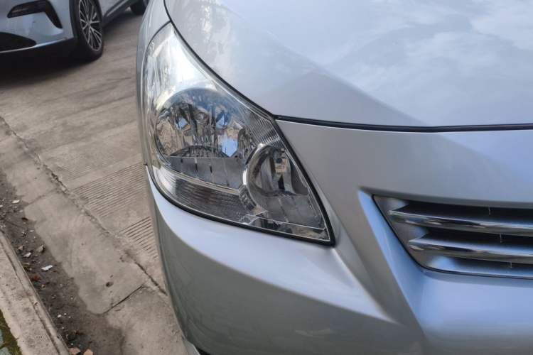 Used Toyota Verso 2011 180E CVT Elite Edition Right Front Headlight