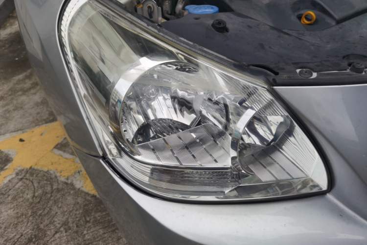 Used Toyota Verso 2011 180G CVT Luxury Multi-Function Version Right Front Headlight