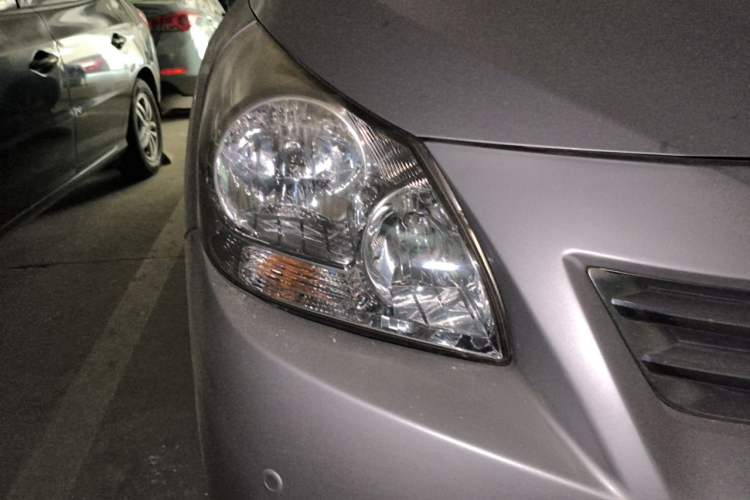 Used Toyota Verso 2011 180G CVT Luxury Multi-Function Version Right Front Headlight