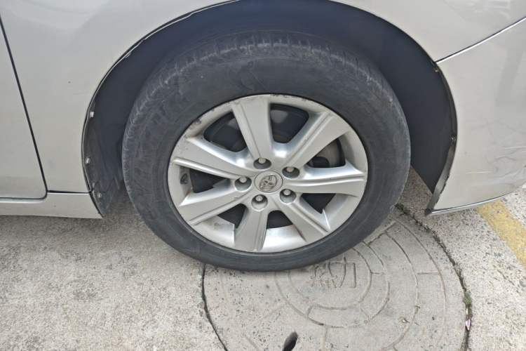 Used Toyota Verso 2011 180G CVT Luxury Edition Right Front Wheel Hub