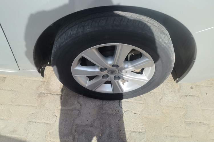 Used Toyota Verso 2011 180E CVT Elite Edition Right Front Wheel Hub