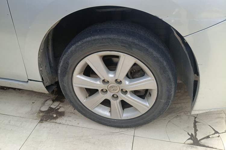 Used Toyota Verso 2011 180E CVT Elite Edition Right Front Wheel Hub
