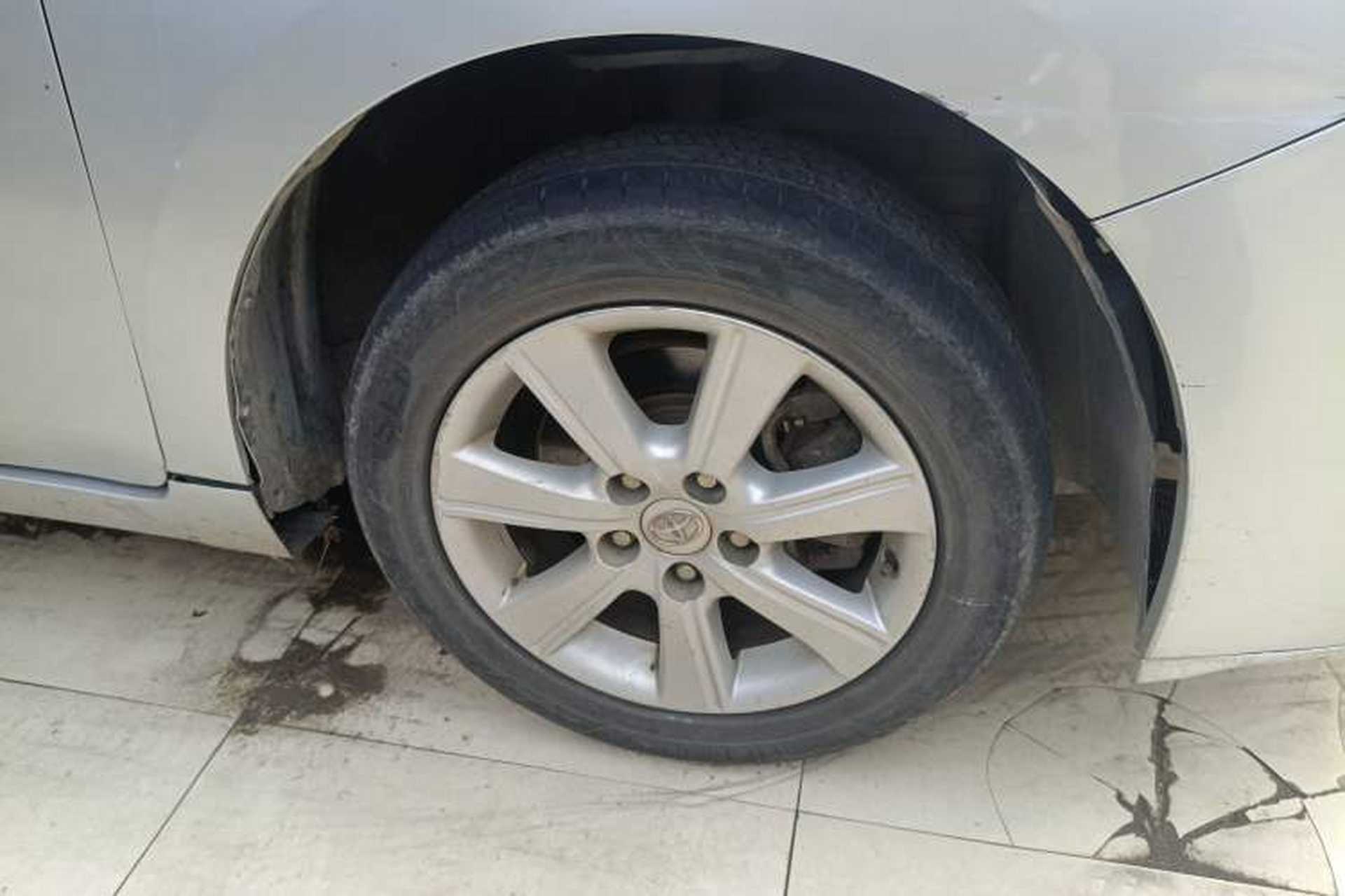 Used Toyota Verso 2011 180E CVT Elite Edition Right Front Wheel Hub