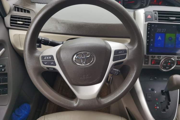 Used Toyota Verso 2011 180G CVT Luxury Multi-Function Version Steering Wheel