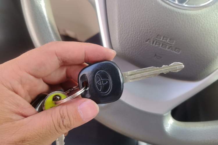 Used Toyota Verso 2011 180E CVT Elite Edition Vehicle Key