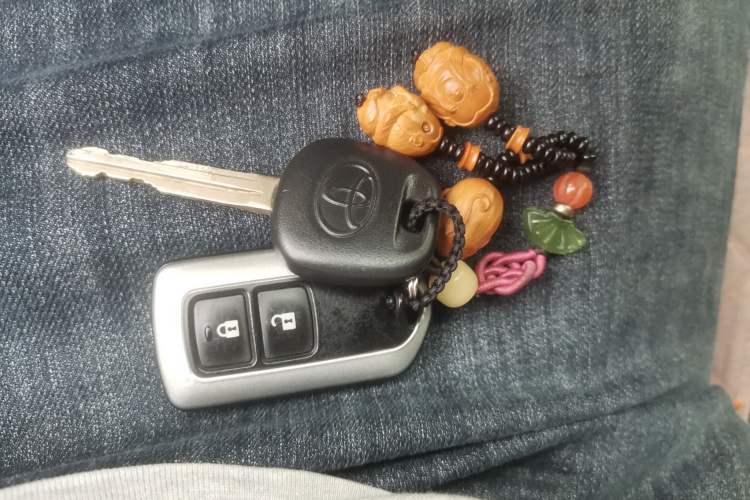 Used Toyota Verso 2011 180G CVT Comfort Edition Vehicle Key