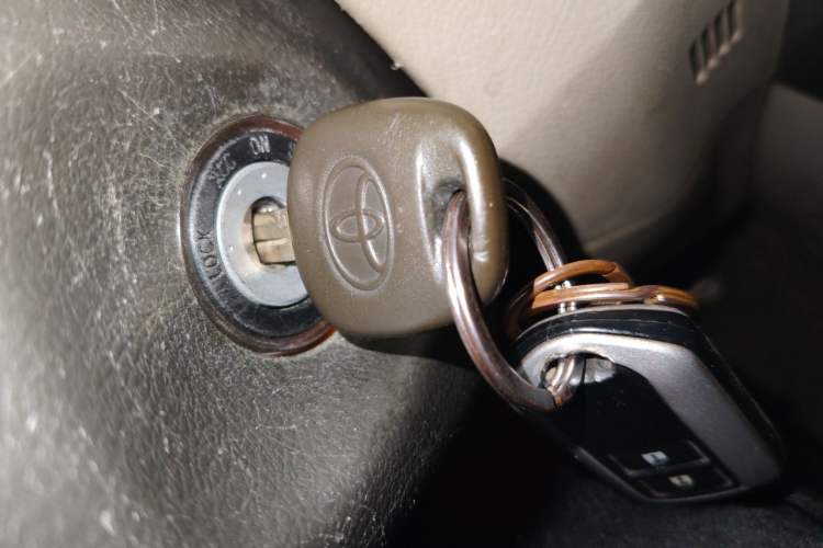 Used Toyota Verso 2011 180E CVT Elite Edition Vehicle Key