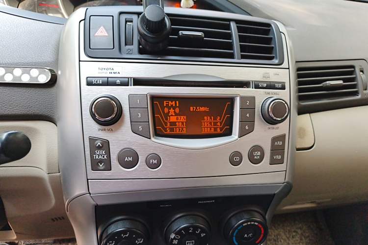 Used Toyota Verso 2011 180E CVT Elite Edition Audio And AC Panel