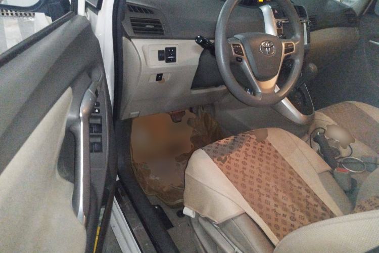 Used Toyota Verso 2011 180E CVT Elite Edition Driver Seat