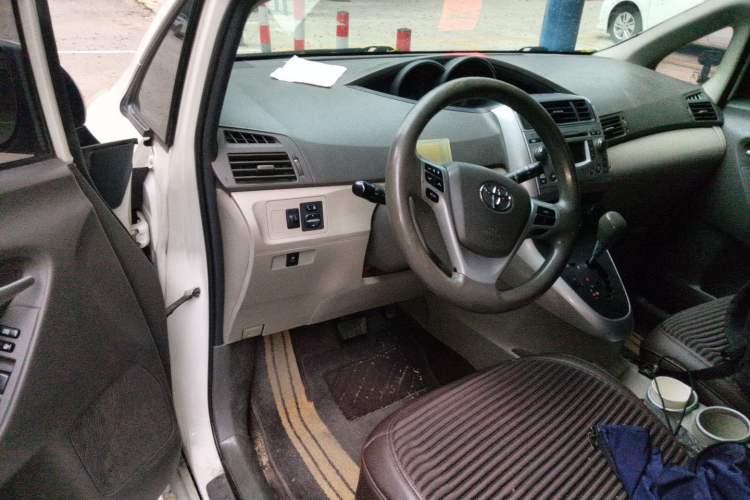Used Toyota Verso 2011 180E CVT Elite Edition Driver Seat