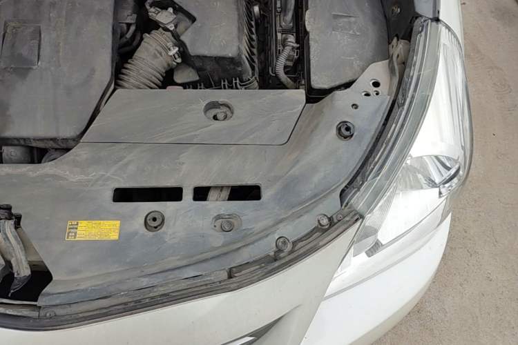 Used Toyota Verso 2011 180E CVT Elite Edition Engine Bay Left