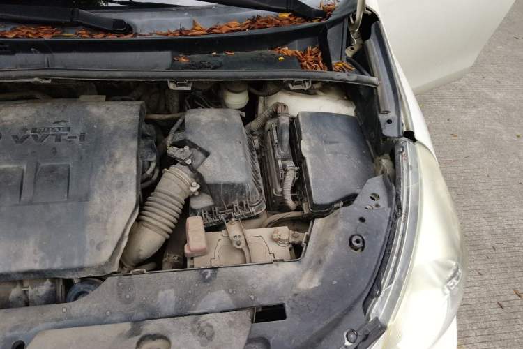 Used Toyota Verso 2011 180E CVT Elite Edition Engine Bay Left